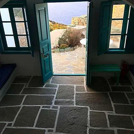 Kifines 2* Folegandros Town