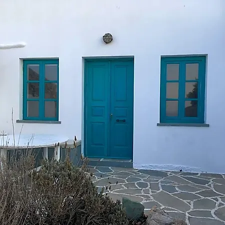 Kifines Folegandros Town